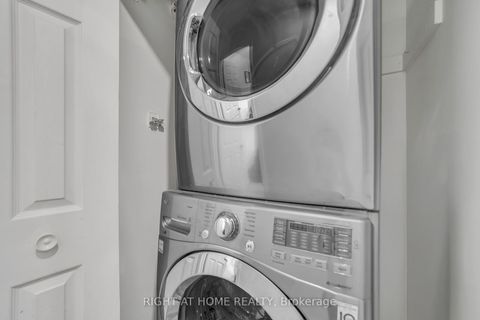 Photo 32 at 22 Hamilton Drive, Leslie Valley, Newmarket