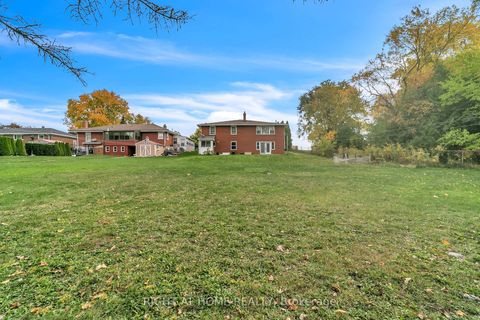 Photo 41 at 22 Hamilton Drive, Leslie Valley, Newmarket