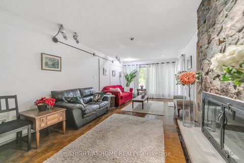 Photo 22 at 1015 Davis Drive, Leslie Valley, Newmarket