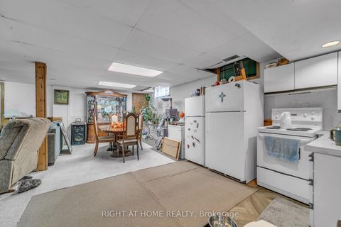 Photo 37 at 1015 Davis Drive, Leslie Valley, Newmarket