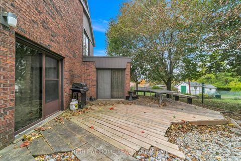 Photo 43 at 1015 Davis Drive, Leslie Valley, Newmarket