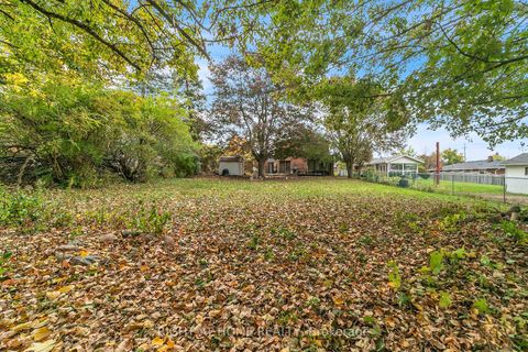 Photo 47 at 1015 Davis Drive, Leslie Valley, Newmarket
