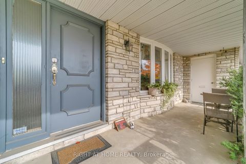 Photo 2 at 1025 Davis Drive, Leslie Valley, Newmarket