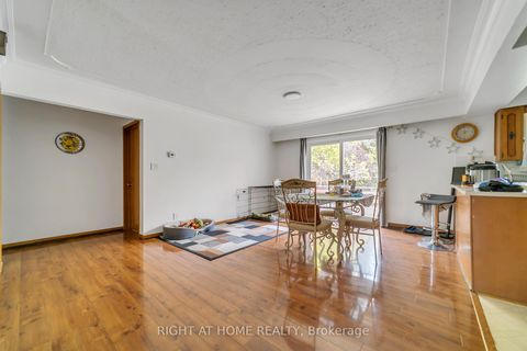 Photo 5 at 1025 Davis Drive, Leslie Valley, Newmarket