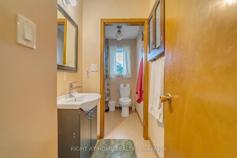 Photo 17 at 1025 Davis Drive, Leslie Valley, Newmarket