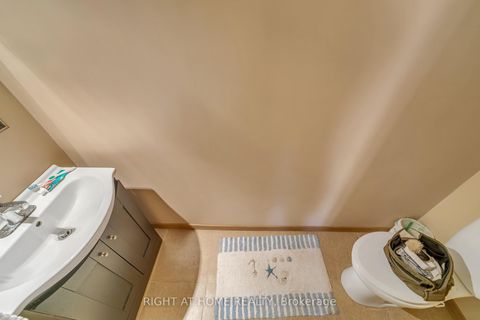 Photo 18 at 1025 Davis Drive, Leslie Valley, Newmarket