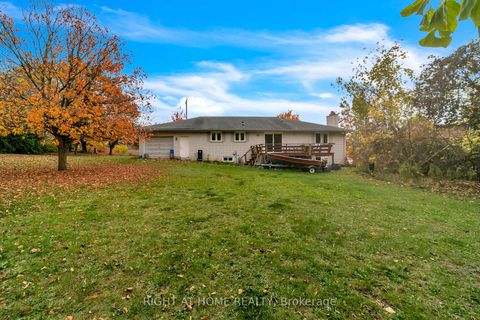Photo 32 at 1025 Davis Drive, Leslie Valley, Newmarket