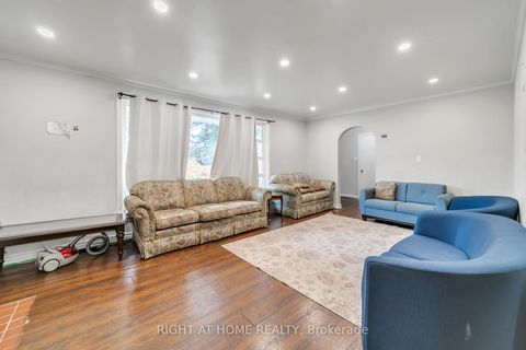 Photo 6 at 1029 Davis Drive, Leslie Valley, Newmarket