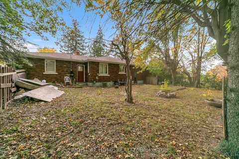 Photo 21 at 1029 Davis Drive, Leslie Valley, Newmarket