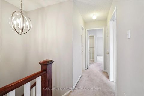 Photo 12 at 35 Timberview Drive, Patterson, Vaughan