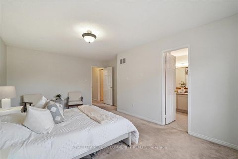 Photo 14 at 35 Timberview Drive, Patterson, Vaughan