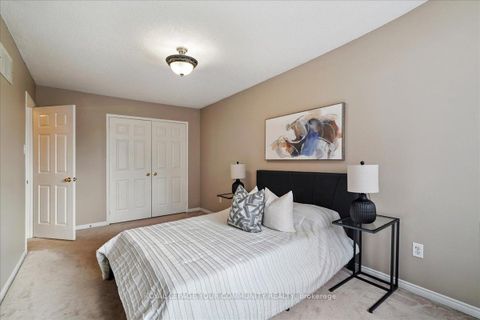 Photo 18 at 35 Timberview Drive, Patterson, Vaughan