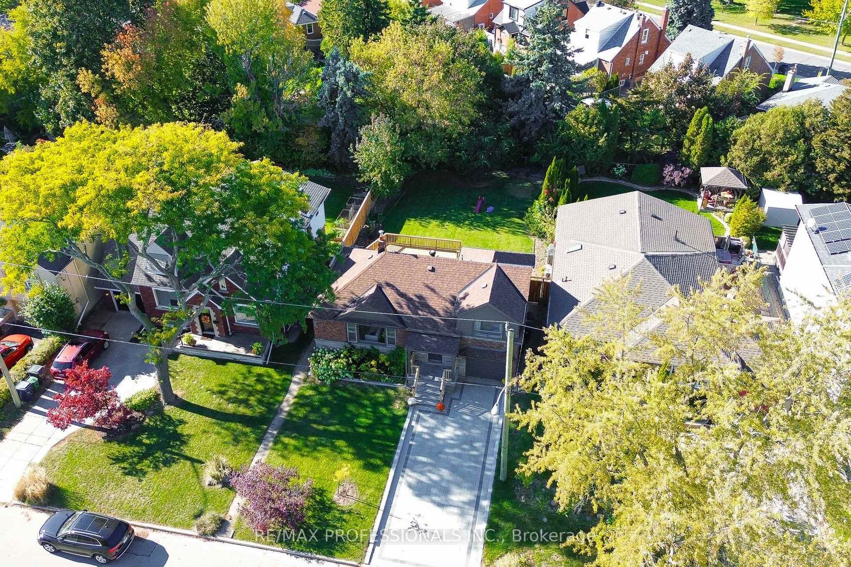 Photo 37 at 146 Pinegrove Avenue, Cliffside, Toronto Photo 37 at 146 Pinegrove Avenue, Cliffside, Toronto