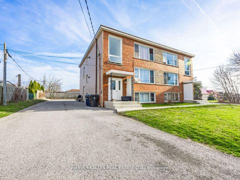 Photo 2 at 561-563 Danforth Road, Birchmount, Toronto