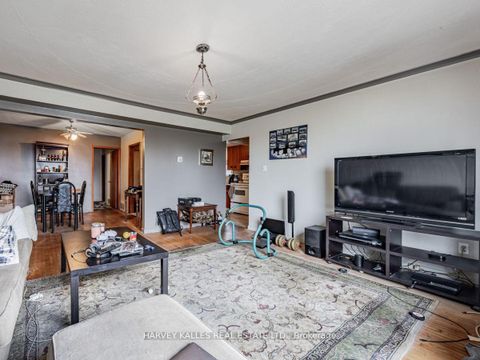 Photo 6 at 561-563 Danforth Road, Birchmount, Toronto