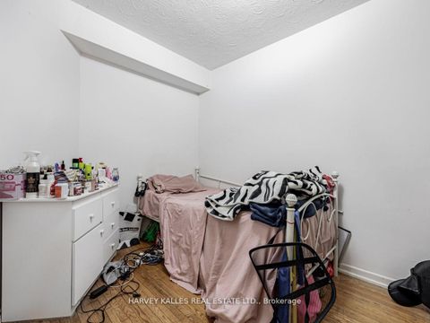 Photo 13 at 561-563 Danforth Road, Birchmount, Toronto