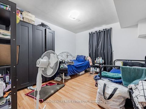 Photo 15 at 561-563 Danforth Road, Birchmount, Toronto