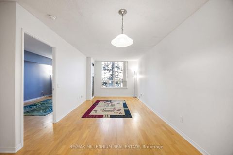 Photo 19 at 312 - 7 Bishop Avenue, Newtonbrook East, Toronto