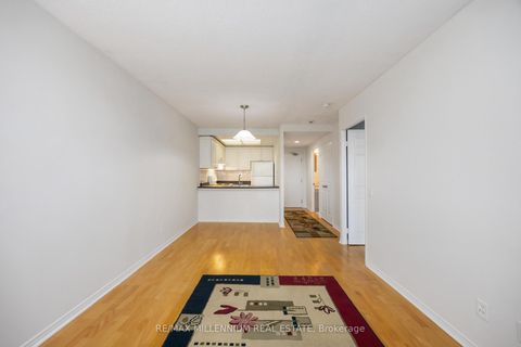Photo 21 at 312 - 7 Bishop Avenue, Newtonbrook East, Toronto