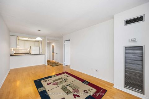 Photo 22 at 312 - 7 Bishop Avenue, Newtonbrook East, Toronto