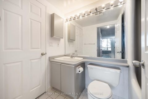 Photo 31 at 312 - 7 Bishop Avenue, Newtonbrook East, Toronto