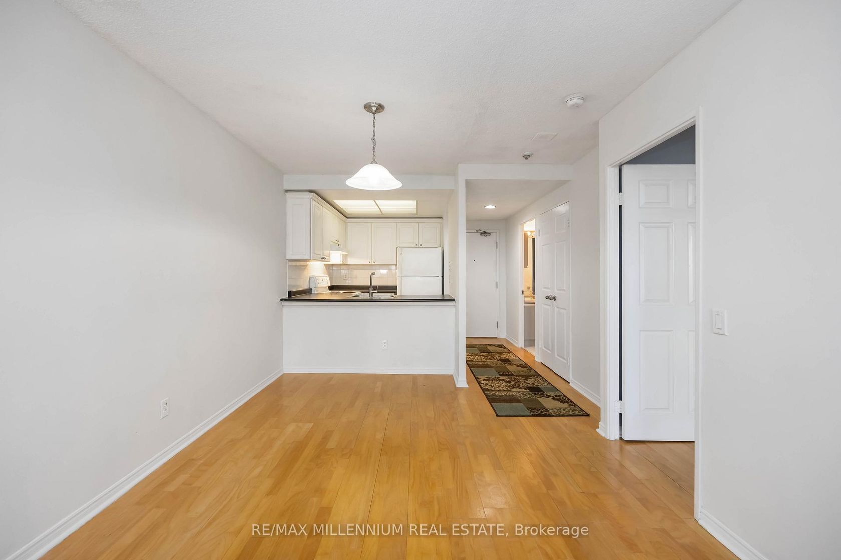 Photo 15 at 312 - 7 Bishop Avenue, Newtonbrook East, Toronto Photo 15 at 312 - 7 Bishop Avenue, Newtonbrook East, Toronto