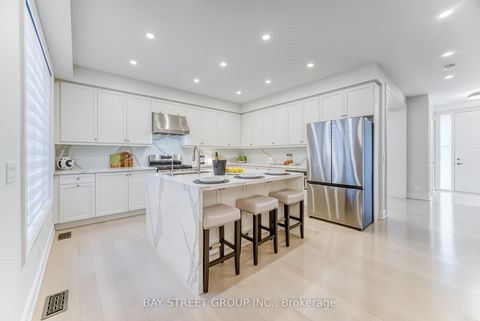 Photo 13 at 7 Kohn Lane, Angus Glen, Markham