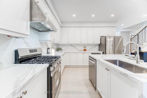 Photo 17 at 7 Kohn Lane, Angus Glen, Markham