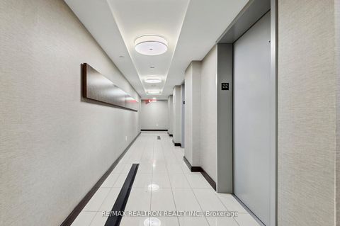 Photo 6 at 2201 - 386 Yonge Street, Bay Street Corridor, Toronto
