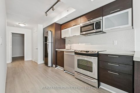 Photo 21 at 2201 - 386 Yonge Street, Bay Street Corridor, Toronto