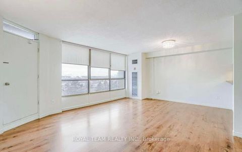 Photo 8 at 1001 - 10 Martha Eaton Way, Amesbury, Toronto