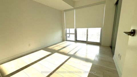 Photo 10 at 2009 - 501 Yonge Street, Yonge Corridor, Toronto Photo 10 at 2009 - 501 Yonge Street, Yonge Corridor, Toronto