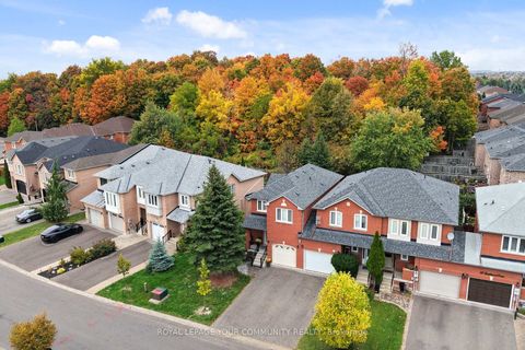 Photo 32 at 44 Tumbleweed Court, East Woodbridge, Vaughan