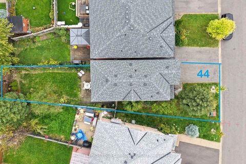 Photo 36 at 44 Tumbleweed Court, East Woodbridge, Vaughan