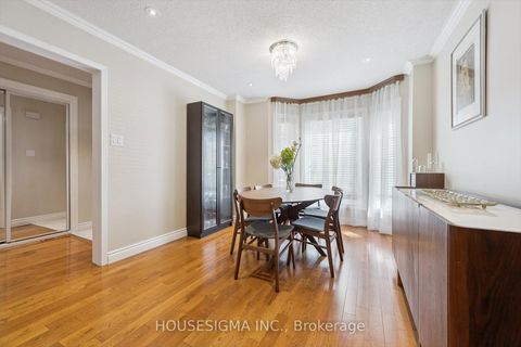 Photo 4 at 1197 Old Oak Drive, WT West Oak Trails, Oakville