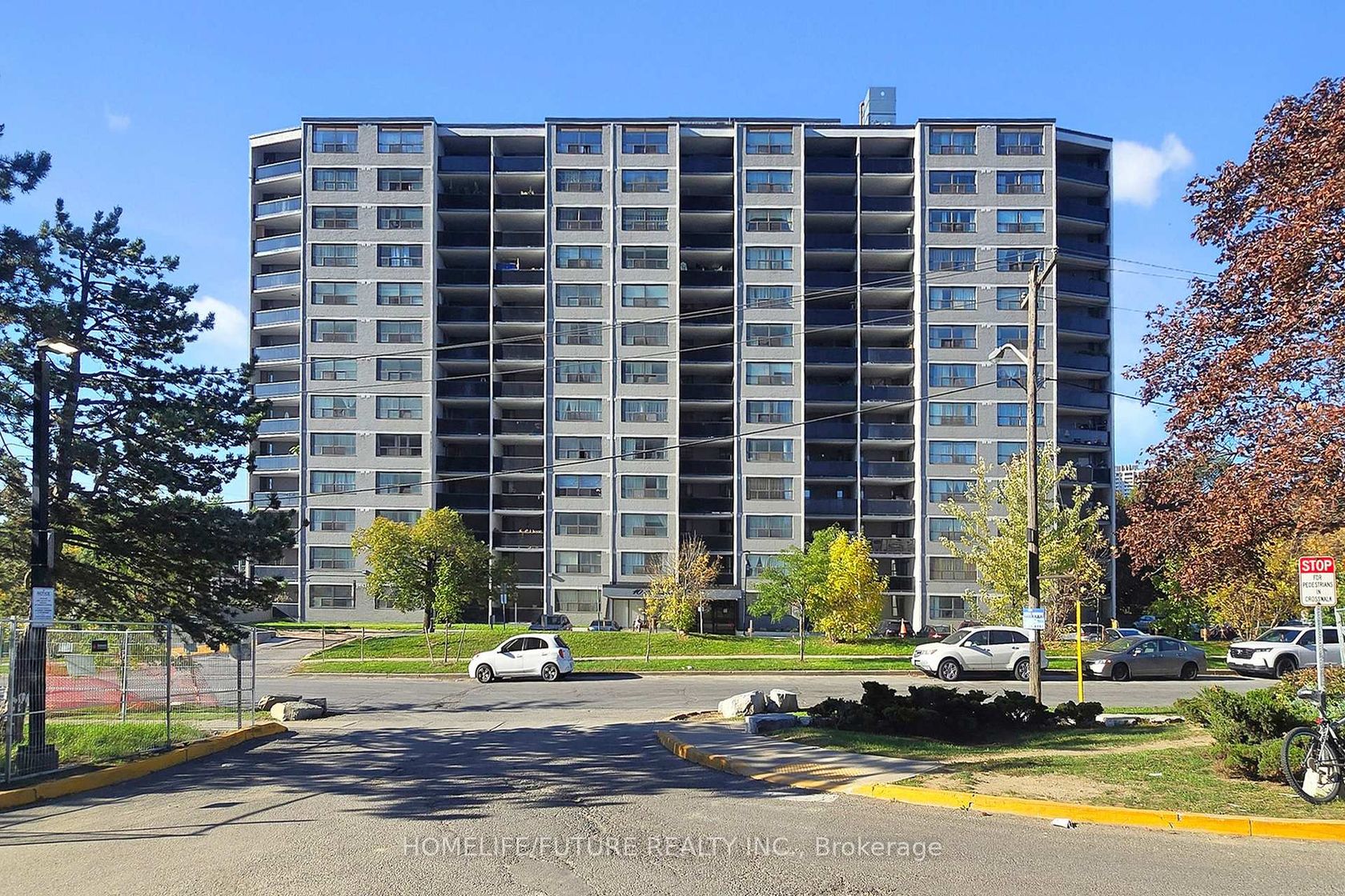 409 - 10 Tobermory Drive, Black Creek, Toronto photo 8