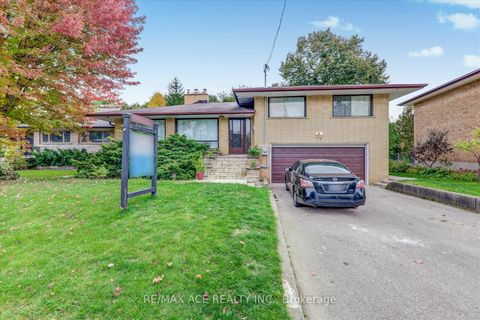 Photo 1 at 77 Perivale Crescent, Bendale, Toronto