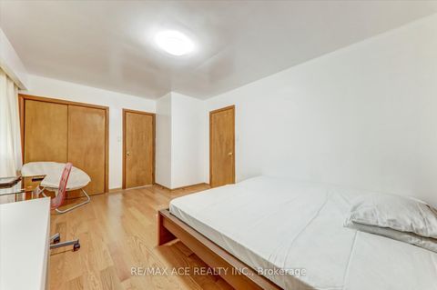 Photo 15 at 77 Perivale Crescent, Bendale, Toronto