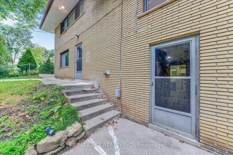 Photo 27 at 77 Perivale Crescent, Bendale, Toronto
