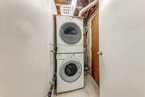 Photo 31 at 77 Perivale Crescent, Bendale, Toronto