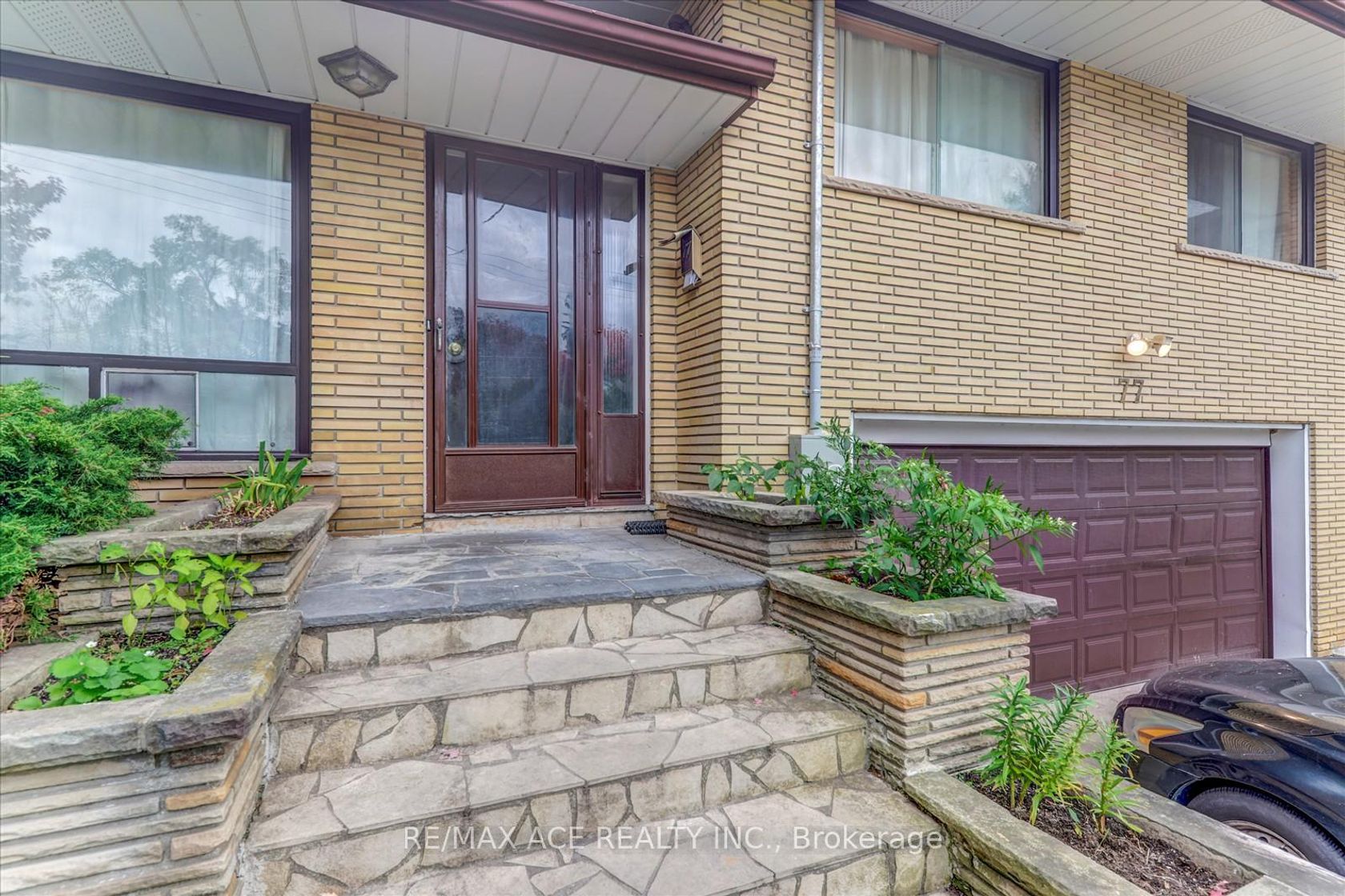 Photo 3 at 77 Perivale Crescent, Bendale, Toronto Photo 3 at 77 Perivale Crescent, Bendale, Toronto