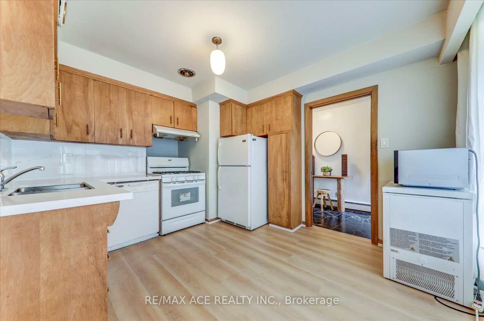 Photo 6 at 77 Perivale Crescent, Bendale, Toronto Photo 6 at 77 Perivale Crescent, Bendale, Toronto