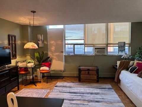 Photo 2 at Ph4/604 - 3625 Lakeshore Boulevard, Long Branch, Toronto