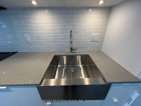 Photo 11 at 602 - 270 Dufferin Street, South Parkdale, Toronto