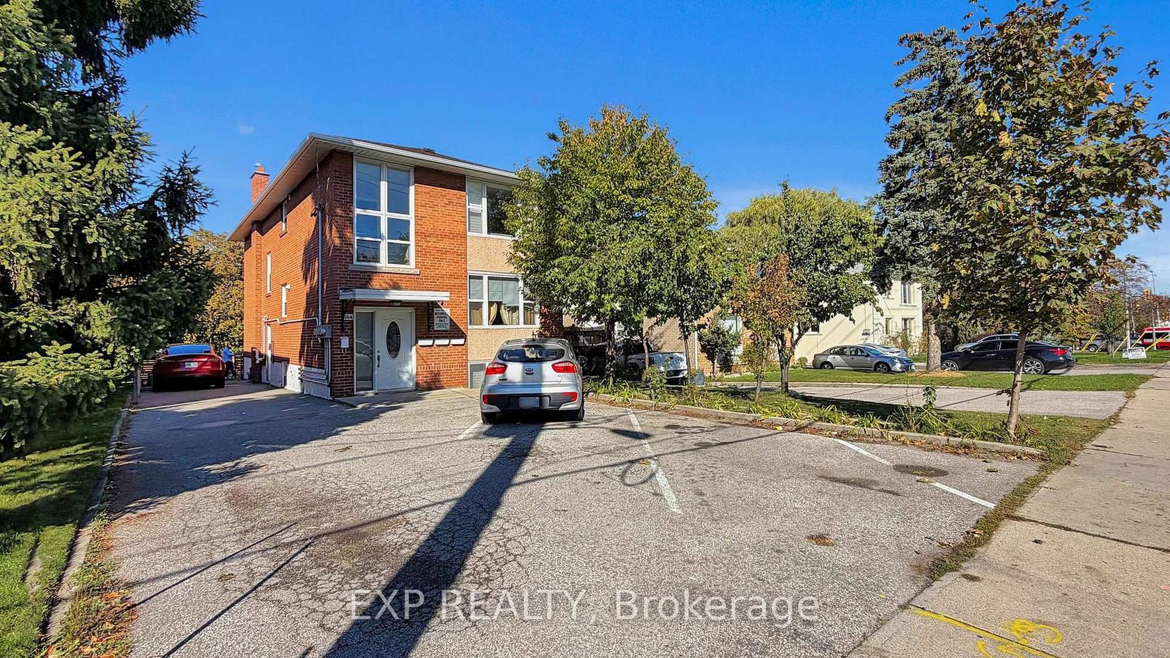 Photo 1 at 104 Dixon Road N, The Westway, Toronto Photo 1 at 104 Dixon Road N, The Westway, Toronto