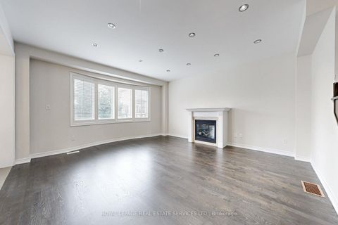 Photo 10 at 107 Rumsey Road, Patterson, Vaughan