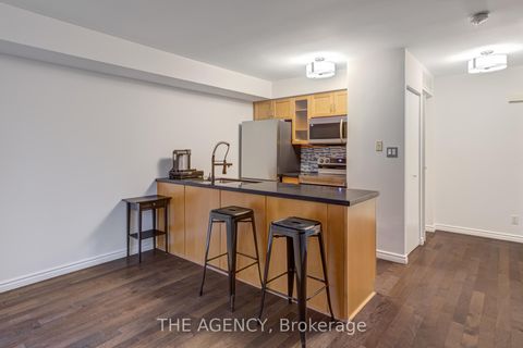 Photo 8 at 1039 - 54 East Liberty Street, Niagara, Toronto