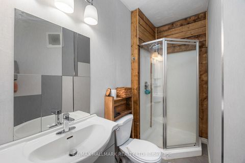 Photo 15 at 33 Austin Terrace, Casa Loma, Toronto Photo 15 at 33 Austin Terrace, Casa Loma, Toronto