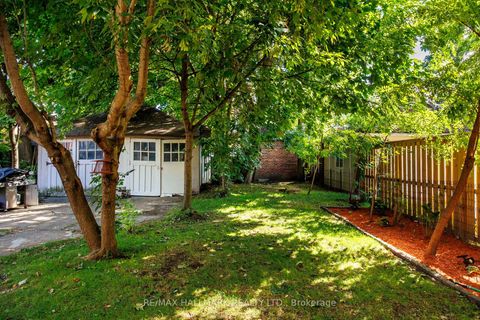 Photo 32 at 33 Austin Terrace, Casa Loma, Toronto Photo 32 at 33 Austin Terrace, Casa Loma, Toronto