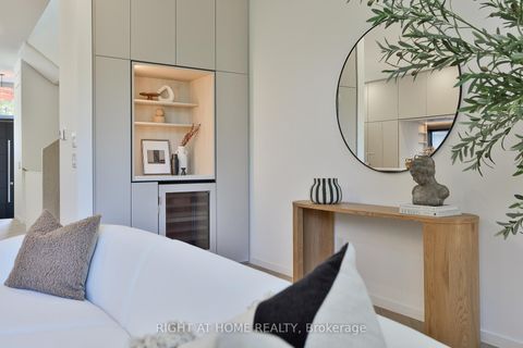 Photo 10 at 22 Duart Park Road, The Beaches, Toronto